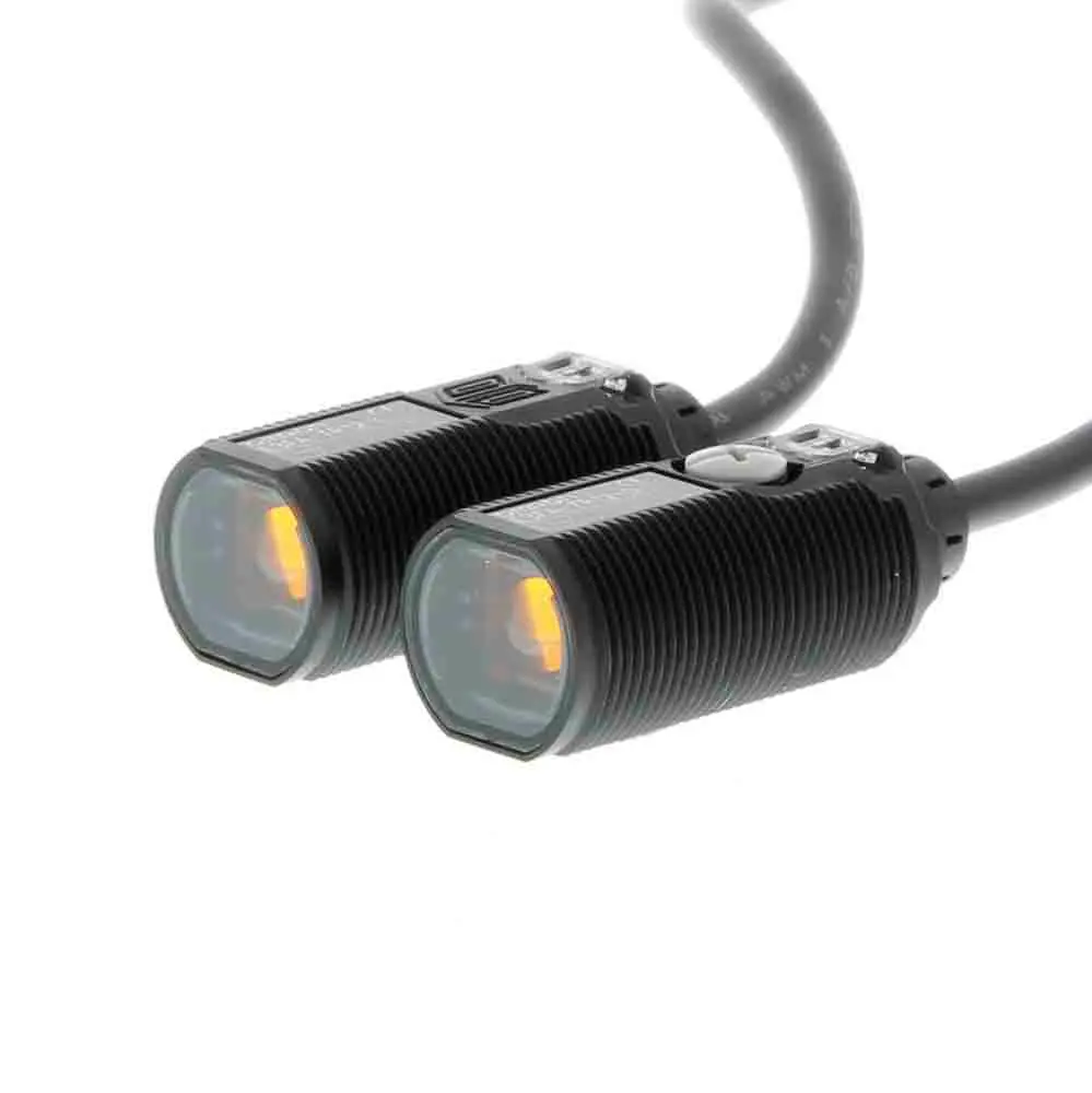 Produktfoto 1 von Omron E3FA zylindrisch Optischer Sensor, Durchgangsstrahl, Bereich 15 m, NPN Ausgang, Anschlusskabel