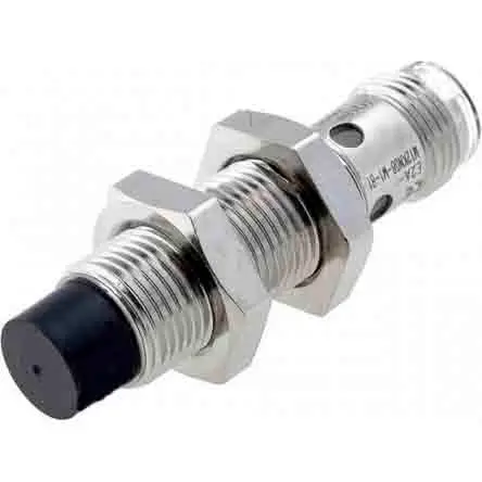 Produktfoto 1 von Omron E2B M12 Induktiver Näherungssensor, Gewinderohr PnP / 200mA 5 mm, IP67 30 V dc
