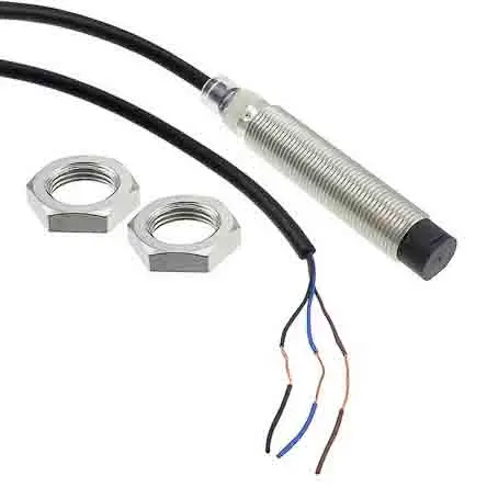 Produktfoto 1 von Omron E2B M12 Näherungssensor Induktiv, Gewinderohr 8 mm NPN 10 → 30 V dc / 200 mA NO, IP67
