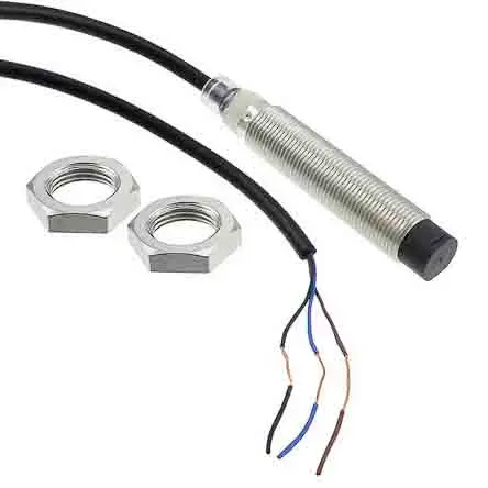 Produktfoto 1 von Omron E2B M12 Näherungssensor Induktiv, Gewinderohr 8 mm NPN 10 → 30 V dc / 200 mA NO, IP67