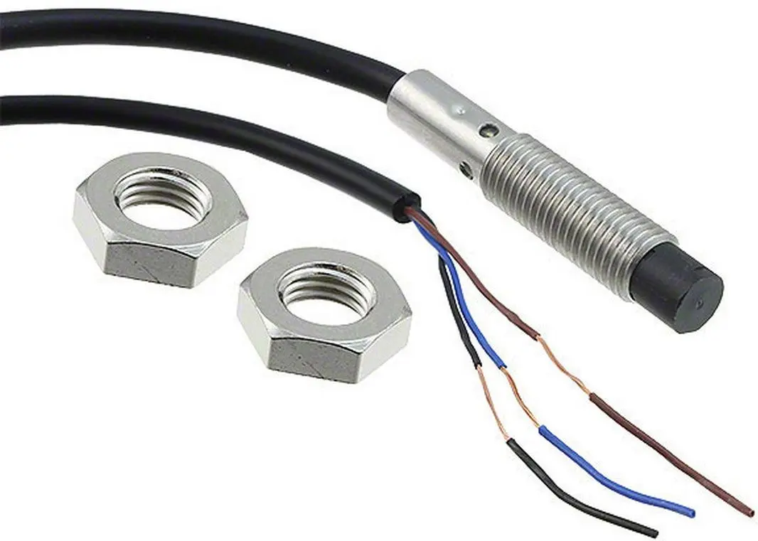 Produktfoto 1 von Omron E2B M8 Näherungssensor Induktiv, Gewinderohr 4 mm PNP 10 → 30 V dc / 200 mA NO, IP67