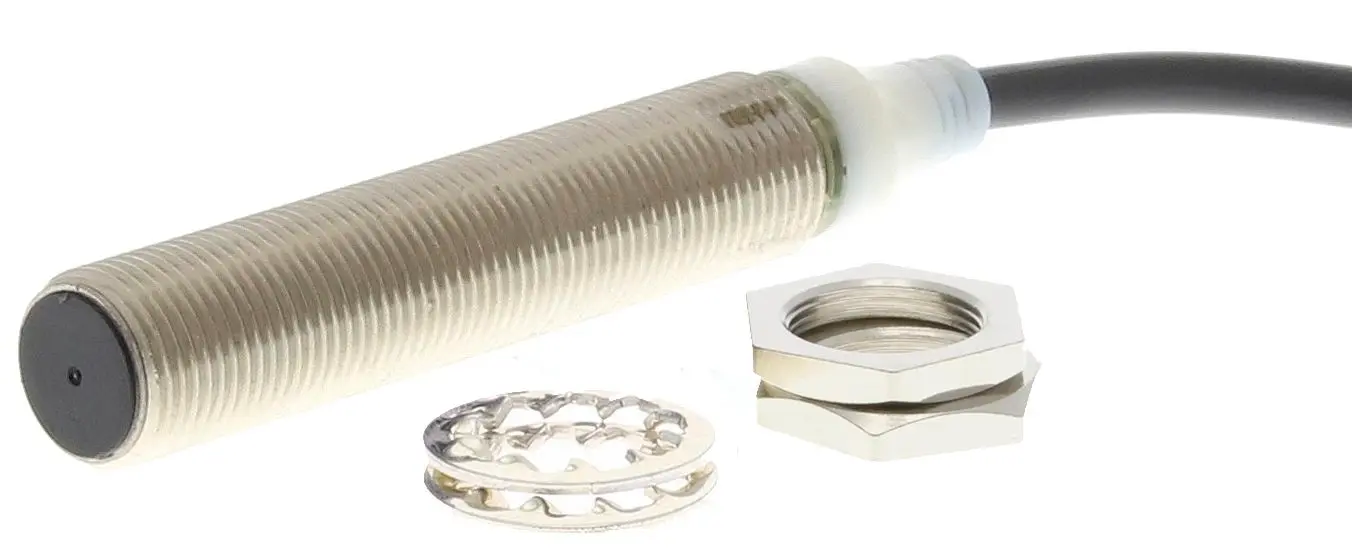 Produktfoto 1 von Omron E2A M12 Näherungssensor Induktiv, Gewinderohr 5 mm PNP 12 → 24 V dc / 200 mA NO, IP67