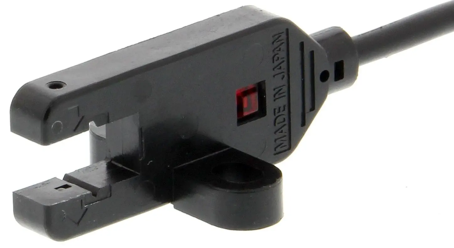 Produktfoto 1 von Omron EE-SX77 Schlitz Optischer Sensor, Durchgangsstrahl, Bereich 5 mm, PNP Ausgang, Anschlusskabel