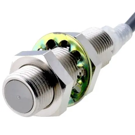 Omron Näherungssensor, Gewinderohr PnP 8 mm, IP67