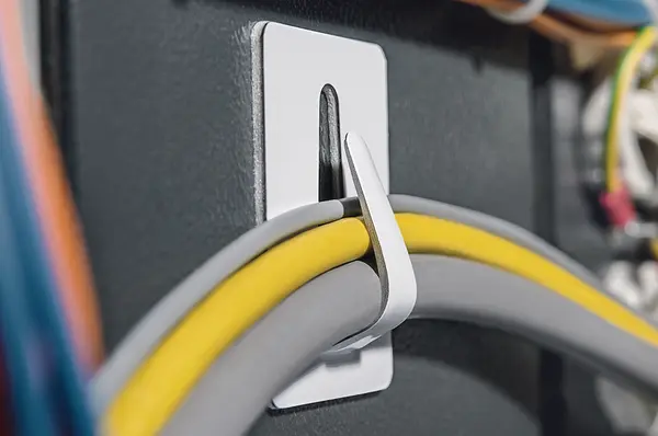 Produktfoto 1 von HellermannTyton Kabelhalter Clip, Kabel-Ø 12mm Stahl Weiß