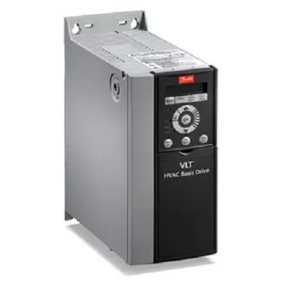 Danfoss P1K5 3-Phasen Frequenzumrichter 1.5 kW 480 V 3.7 A 400Hz