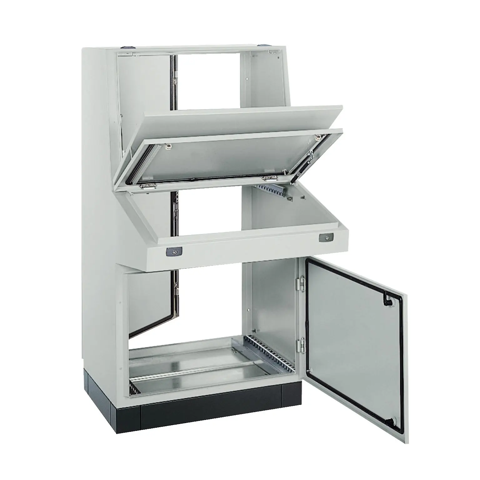 Schneider Electric PanelSeT Pupitre SD/SDF Gehäuse für Bodenmontage IP55, aus Stahl 2 845 mm, 800 mm 1400 mm