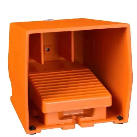 Produktfoto 1 von Schneider Electric Preventa Fußschalter Rastend, 1 Schließer/1 Öffner Metall, 3A 240 V ac, IP66