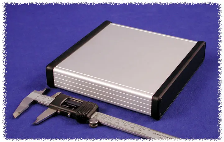 Produktfoto 1 von Hammond 1455R1602; Gehäuse; Aluminium-Strangpressprofil; Schwarz anodisiert, Hell eloxiert IP54 Breite 165 mm Höhe 31 mm