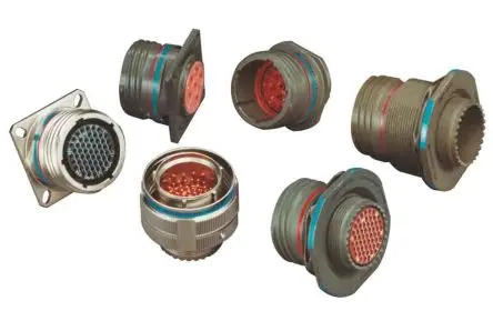 Produktfoto 1 von Amphenol Aerospace Anschluss Gerade, 13-polig, 400V, Wand Buchse, MIL-DTL-38999 Stecker