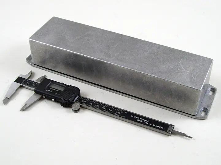 Produktfoto 1 von Hammond 1590 Aluminium Gehäuse Wasserfest Außenmaß 50 x 70 x 283mm IP65