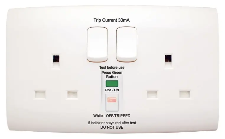 Contactum BS 7288 13 A RCD Dose Polycarbonat, Britischer Standard, 2-fach Rastend Wand Weiß Geschaltet IP2X / 250 V Weiß