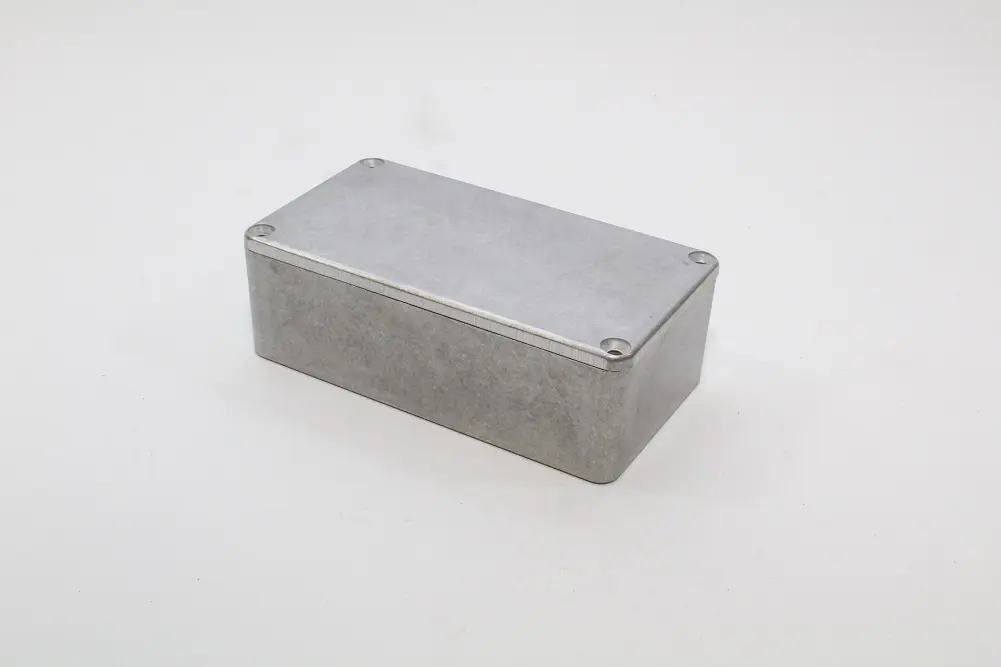 Produktfoto 1 von Hammond 1590 Aluminium Gehäuse 1590 Außenmaß 113 x 60 x 38mm IP54
