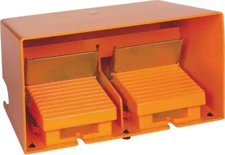 Produktfoto 1 von Schneider Electric Industriestandard Preventa Fußschalter Ein-Aus, 2 Schließer/2 Öffner Metall, 3A 240 V ac, IP66