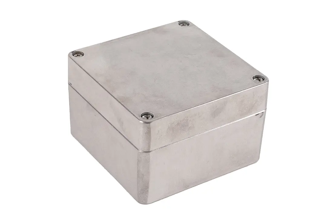 Produktfoto 1 von Hammond 1590Z Aluminium Universal-Gehäuse Gehäuse Klar Außenmaß 140 x 140 x 91mm IP68
