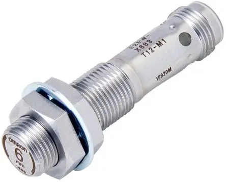 Produktfoto 1 von Omron E2EW M12 Induktiver Näherungssensor, Gewinderohr PnP / 200mA 6 mm, IP67 30 V dc