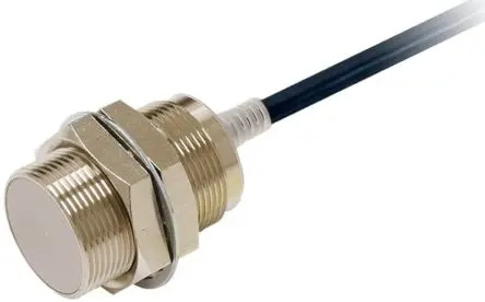 Produktfoto 1 von Omron E2E M12 Induktiver Näherungssensor, Gewinderohr PnP / 100mA, 3 mA 4 mm, IP69K, IP67G, IP67 30 V dc