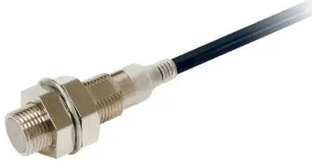 Produktfoto 1 von Omron E2E M12 Induktiver Näherungssensor, Gewinderohr PnP / 200mA 4 mm, IP67, IP67G, IP69K 30 V dc