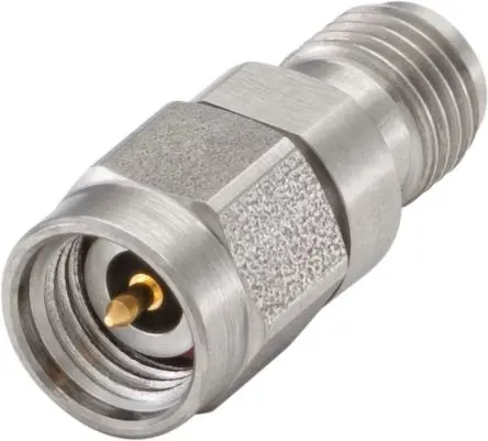 Produktfoto 1 von Rosenberger Adapter, 50 Ω, Gerade, 40GHz Stecker Buchse Nennspannung