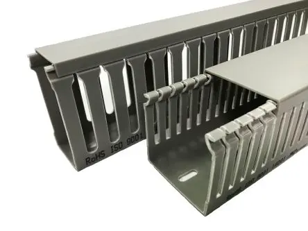 Produktfoto 1 von RS PRO Wiring Duct Grau, 38mm x 25 mm Polyvinylchlorid, Länge 2 m, Seitenwand Offen