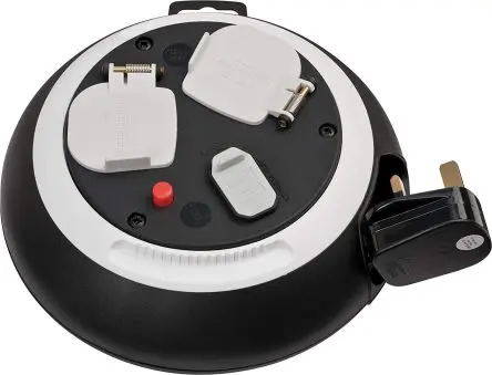 Produktfoto 1 von brennenstuhl Kabeltrommel, 3 m, 2-fach, Typ G – Britisch, USB IP67, IP65, IP69K 30V Aufrollautomatik