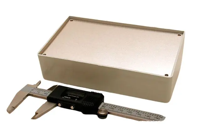 Hammond 1595; Universalgehäuse; ABS-Kunststoff; Schwarz, Grau Breite 161.3 mm Höhe 57.9 mm Länge 96 mm