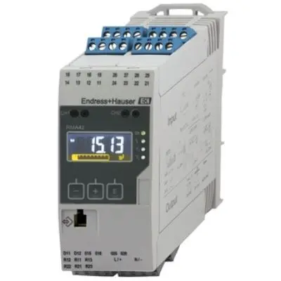 Produktfoto 1 von Endress+Hauser RMA42 LCD Digitales Multifunktionsmessgerät für RTD-Temperaturfühler 5-Stellen