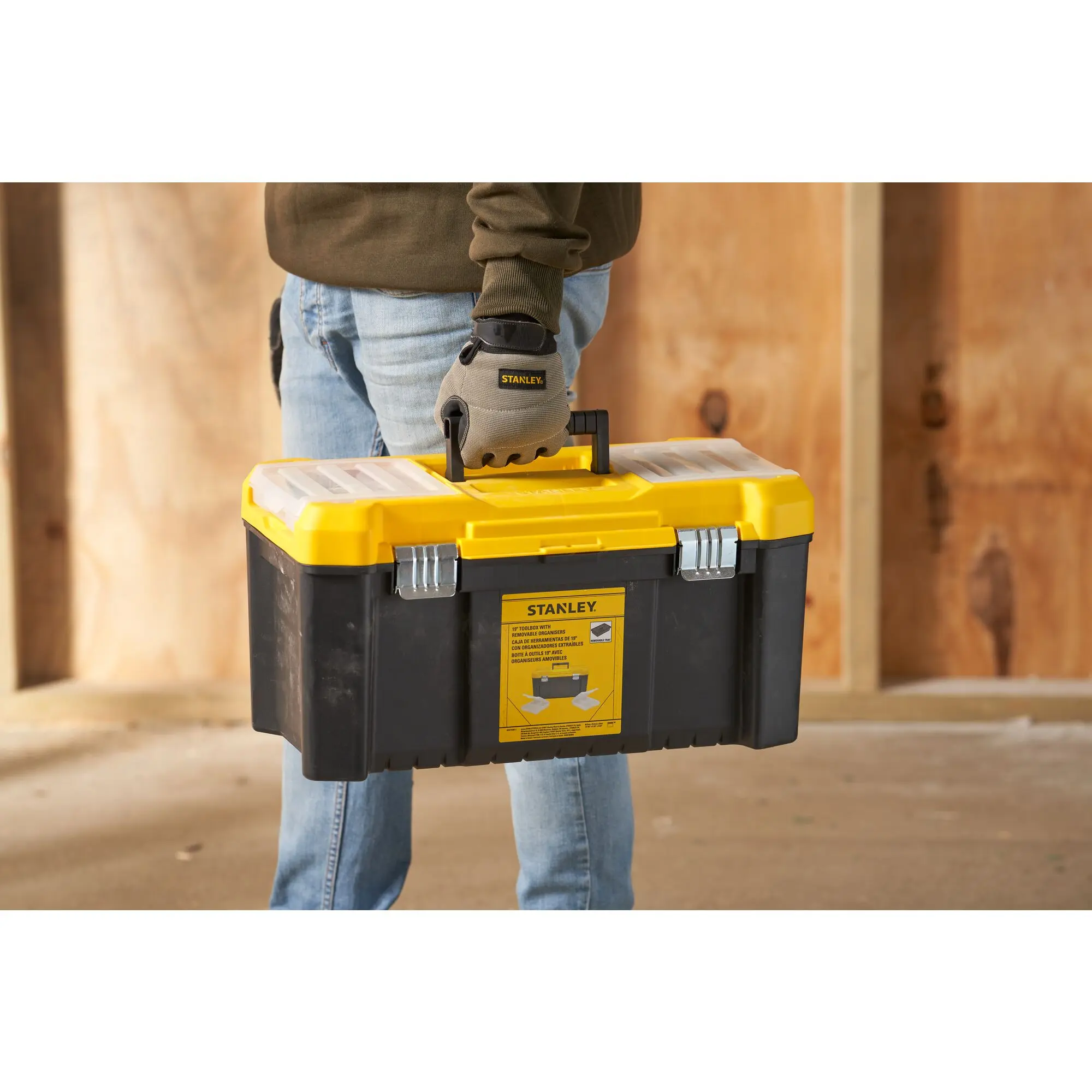 Produktfoto 1 von Stanley Polypropylen Werkzeugbox Schwarz, L. 480 mm B. 250 mm H. 250 mm, 1.7 kg, Vorhängeschloss