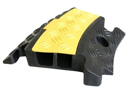 Produktfoto 1 von RS PRO Kabelabdeckung, 250mm x 250 mm Gummi, Schwarz, Gelb