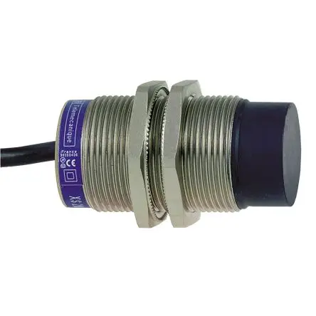 Produktfoto 1 von Telemecanique Sensors XS M30 Induktiver Näherungssensor, Gewinderohr PnP / 200mA 40 mm, IP67, IP65 24 V dc