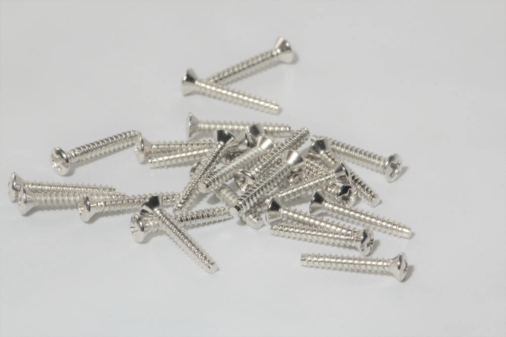 Produktfoto 1 von Hammond Linsenkopf Phillips Selbstschneidende Schrauben x 15.90mm