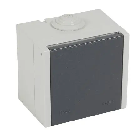 Legrand Steckdose NF / 20A