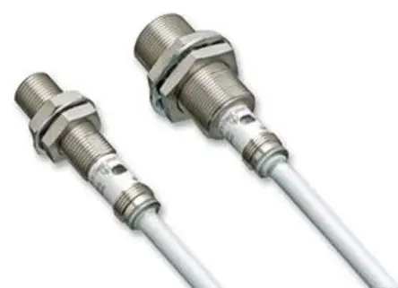 Produktfoto 1 von Omron E2FM M12 Induktiver Näherungssensor, Gewinderohr 2-adrig / 100mA 2 mm, IP67 30 V dc