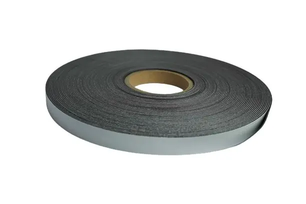 Produktfoto 1 von RS PRO Strontiumferrit Magnetband, Klebend, Stärke 1.5 mm B. 20 mm, L. 30 m, 55 g/cm²