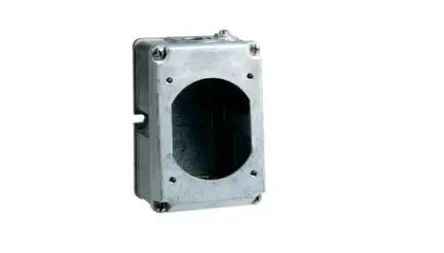 Produktfoto 1 von Legrand Einbaubox, 1-fach, Metall, 102mm, 90 mm IP44 Wand, 162 mm