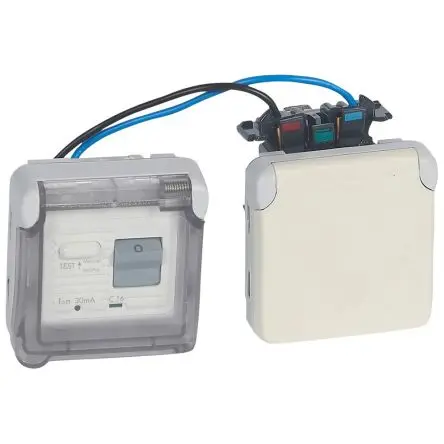 Produktfoto 1 von Legrand Plexo Buchse Weiß 2P+PE, 250V IP55 16A
