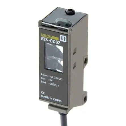 Omron E3S Kubisch Optischer Sensor, Diffus, PNP/NPN Ausgang