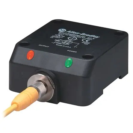 Produktfoto 1 von Allen Bradley 871F M12 Induktiver Näherungssensor, Flach PnP / 200mA 250 mm, IP67 30 V dc