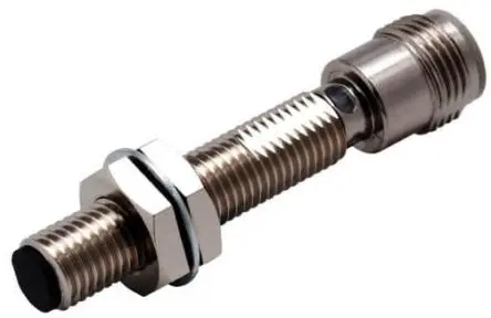 Produktfoto 1 von Omron M8 Induktiver Näherungssensor, Gewinderohr IO-Link / 100mA 3 mm, IP67, IP69K