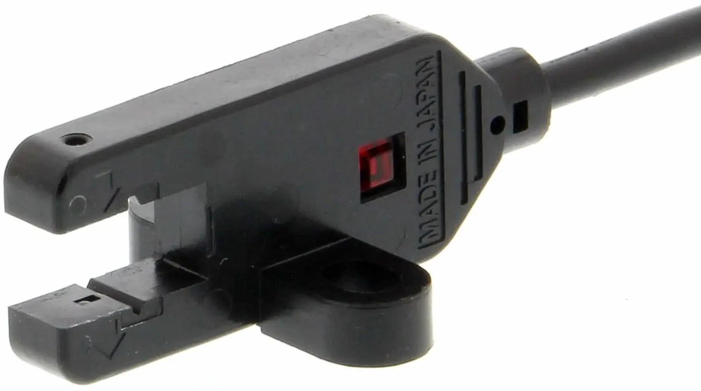 Produktfoto 1 von Omron Schlitz Optischer Sensor, Durchgangsstrahl, Bereich 5000 mm, PNP Ausgang, Vorverdrahtete Modelle, Hellschaltend