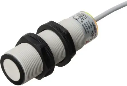 Produktfoto 1 von Carlo Gavazzi UA30CAD M18 Ultraschall-Näherungssensor, Gewinderohr 3.5 m / 100mA 0/10 V, IP67 30 V dc