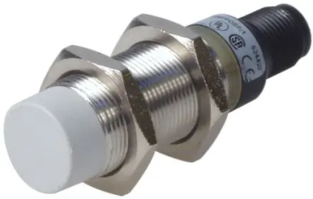Produktfoto 1 von Carlo Gavazzi EI18 M18 Induktiver Näherungssensor, Gewinderohr PnP / 200mA 8 mm, IP67 40 V dc