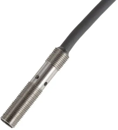Produktfoto 1 von Omron E2E M8 Induktiver Näherungssensor, Gewinderohr PnP / 100mA 3 mm, IP67 30 V dc