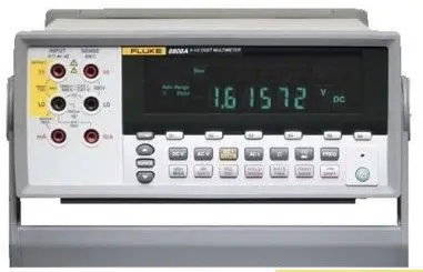 Produktfoto 1 von Fluke calibration 8808A Werkbank Digital Multimeter Echteffektivwert, CAT I, CAT 750 V ac / 10 A ac 10 A dc, 100 mΩ,