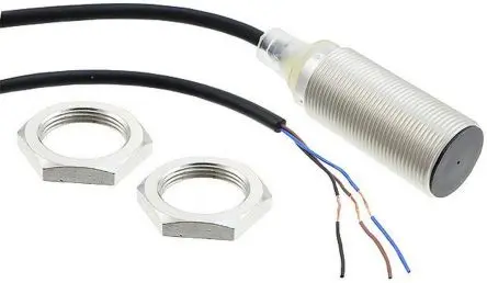 Produktfoto 1 von Omron E2B M18 Induktiver Näherungssensor, Gewinderohr NPN / 200mA 8 mm, IP67 30 V dc