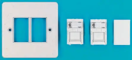 Produktfoto 1 von MK Electric Logic Plus Blindmodul für Datenauslassblenden
