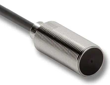 Produktfoto 1 von Omron E2B M12 Induktiver Näherungssensor, Gewinderohr PnP / 200mA 30 mm, IP67 30 V dc