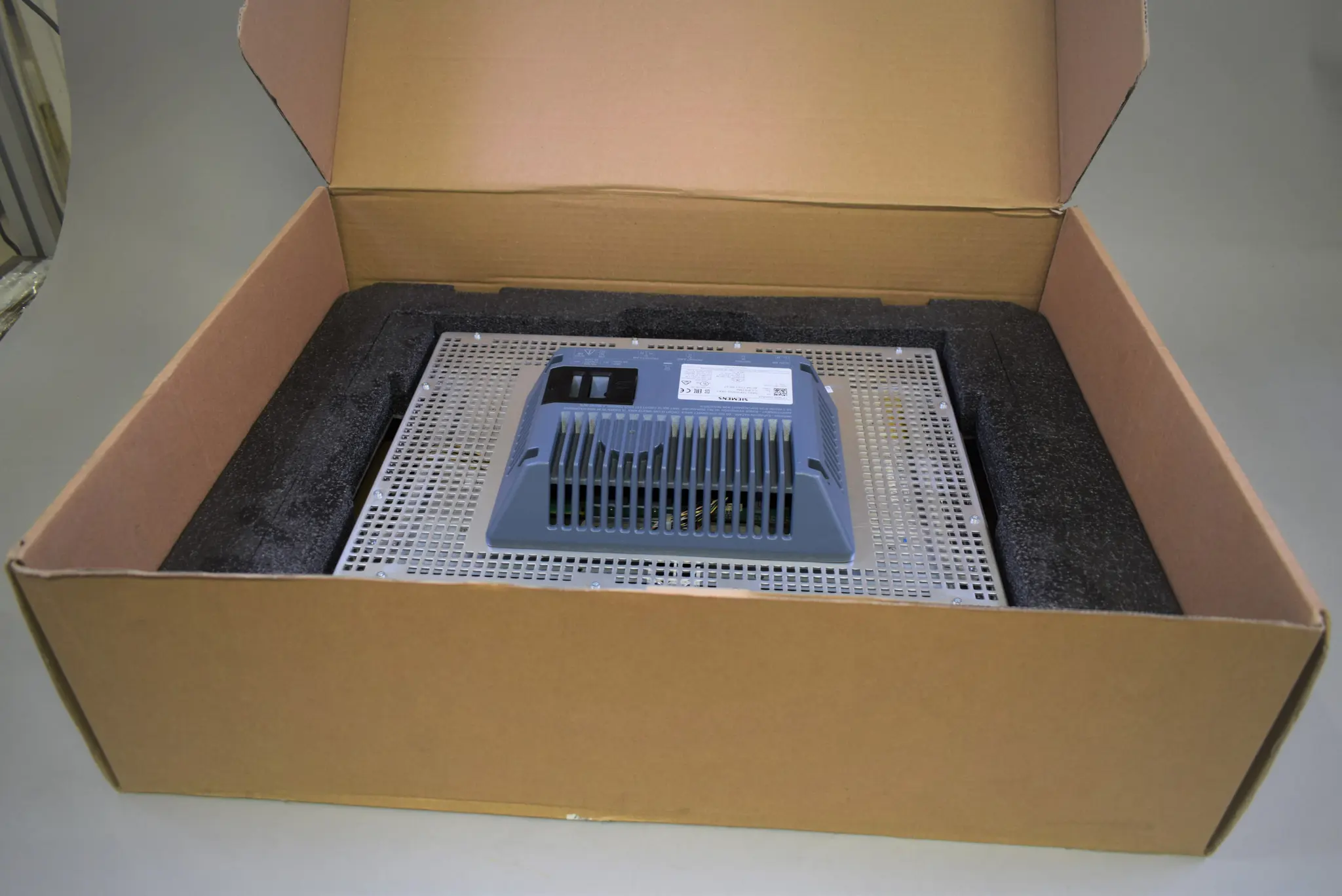 Produktfoto 1 von 6AV2124-0QC02-0AX1