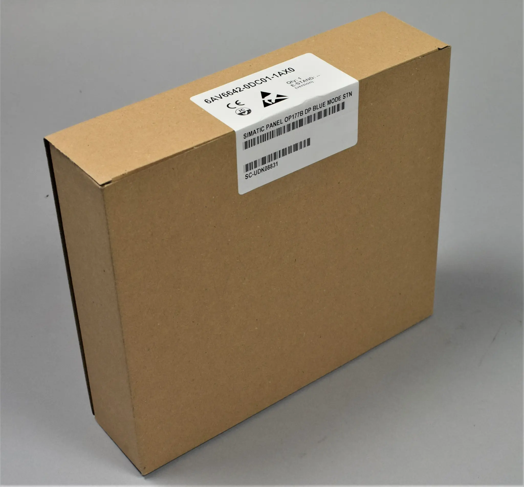 Produktfoto 1 von 6AV6642-0DC01-1AX0