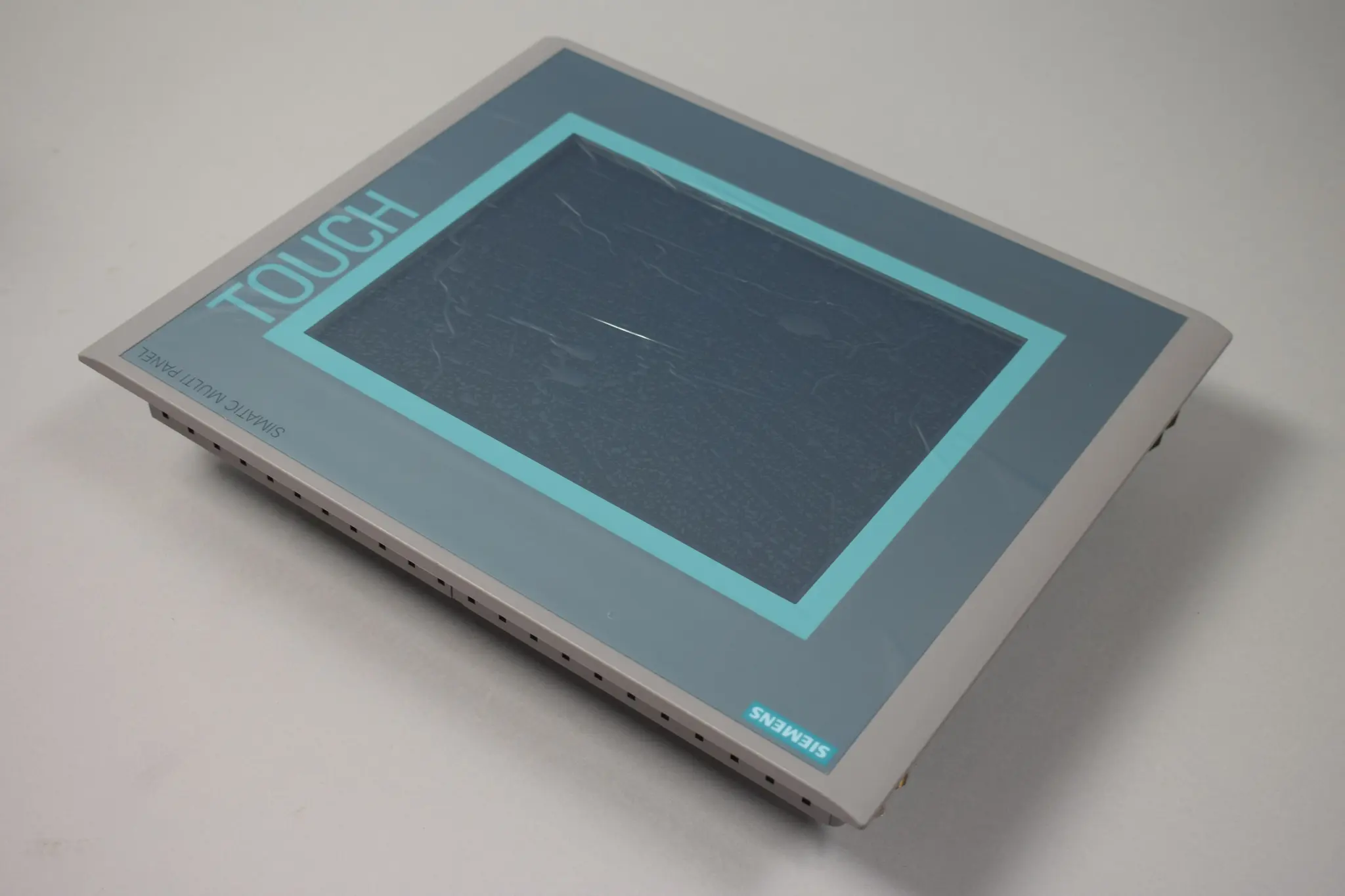 Produktfoto 1 von 6AV6643-0CD01-1AX2